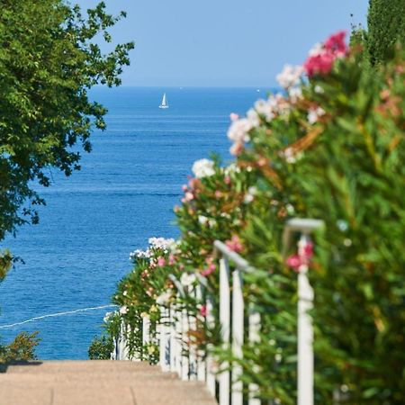 Apartments Bellevue Plava Laguna Porec Exterior photo