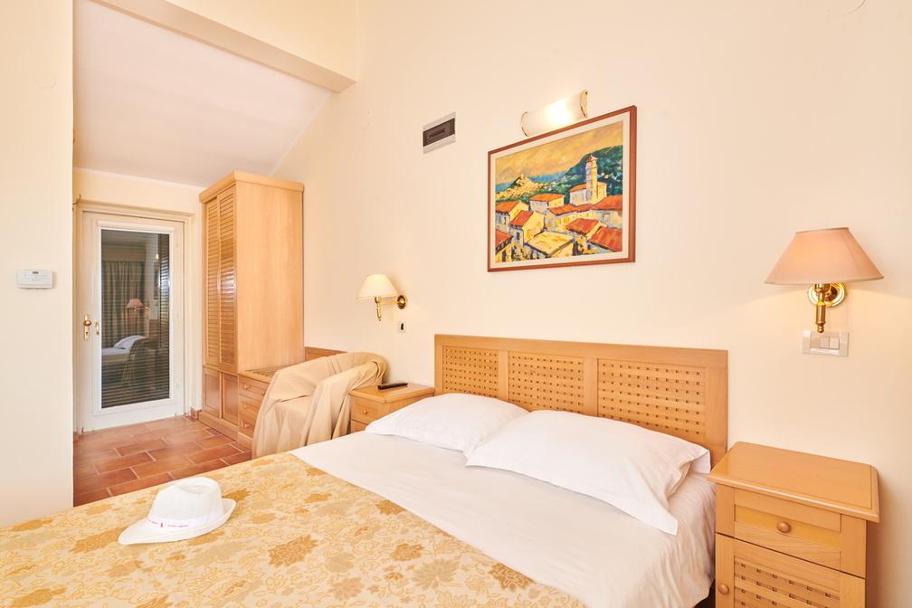 Apartments Bellevue Plava Laguna Porec Exterior photo
