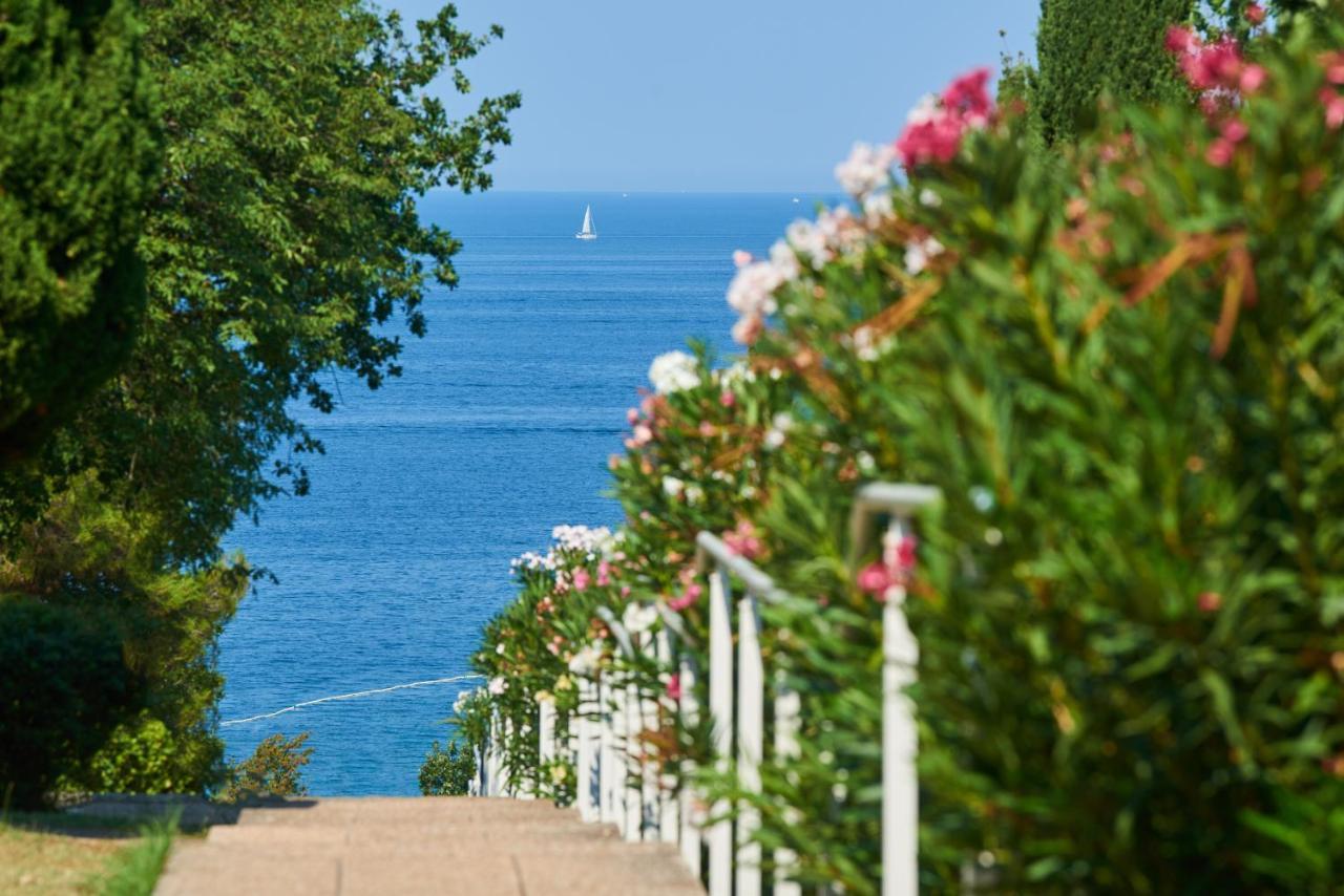 Apartments Bellevue Plava Laguna Porec Exterior photo